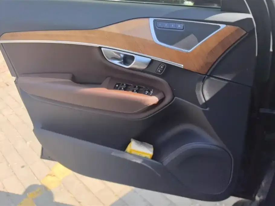 Volvo XC90 2023 из CN, фото 2
