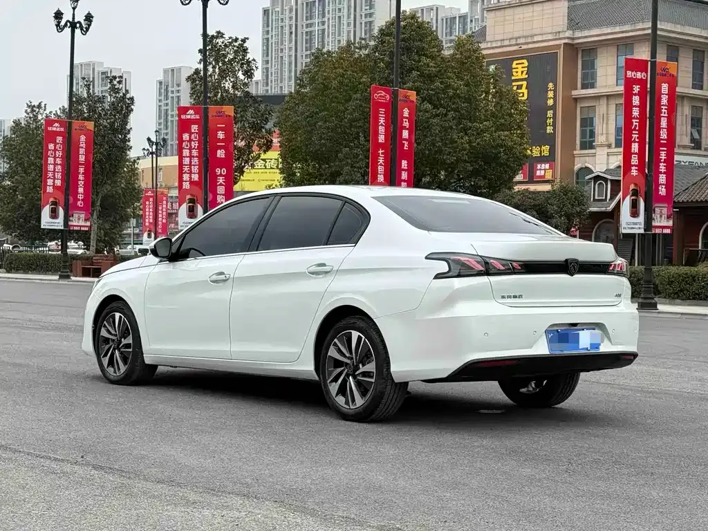 Peugeot 408 — фото 9