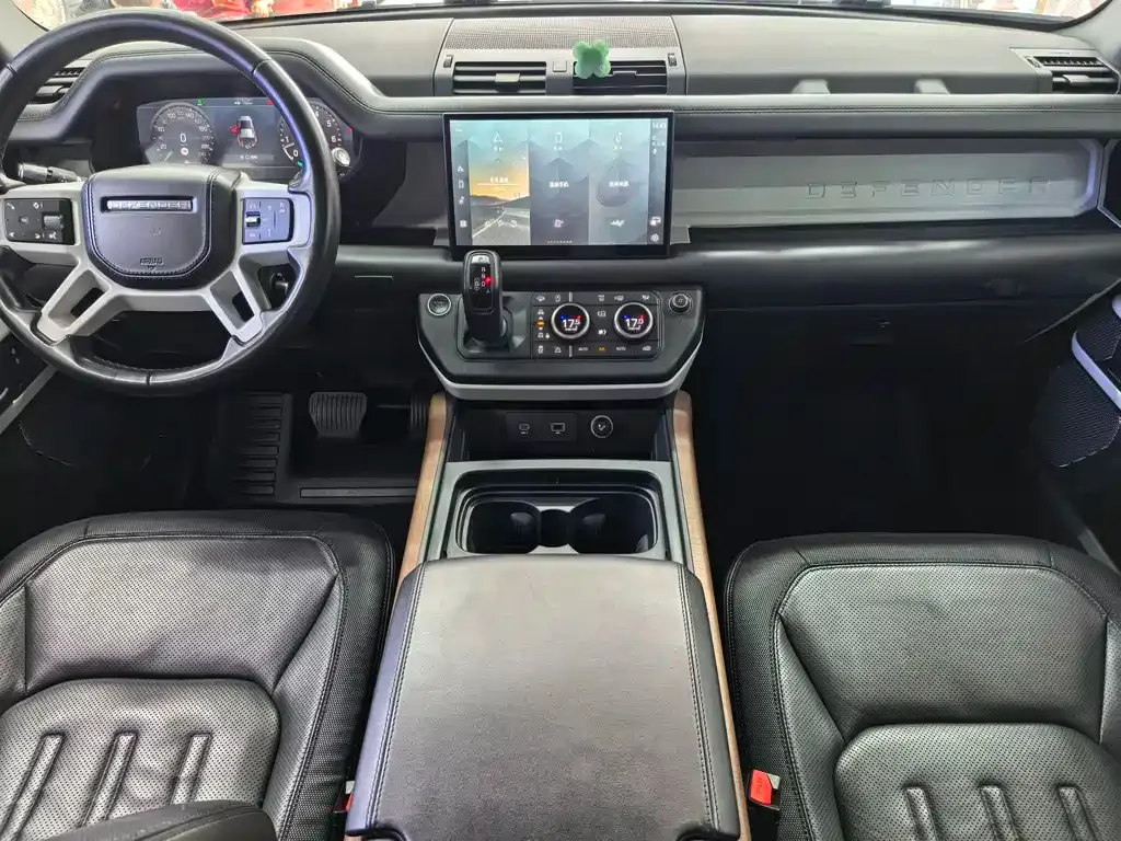 Land Rover Defender — фото 2