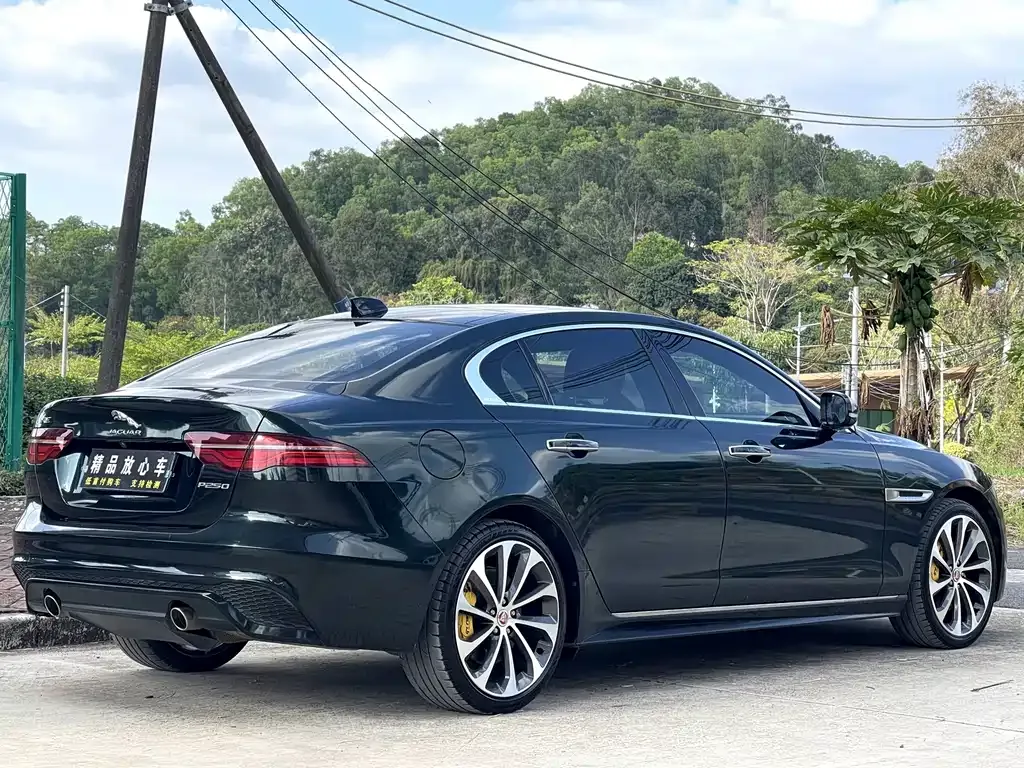Jaguar XEL — фото 3