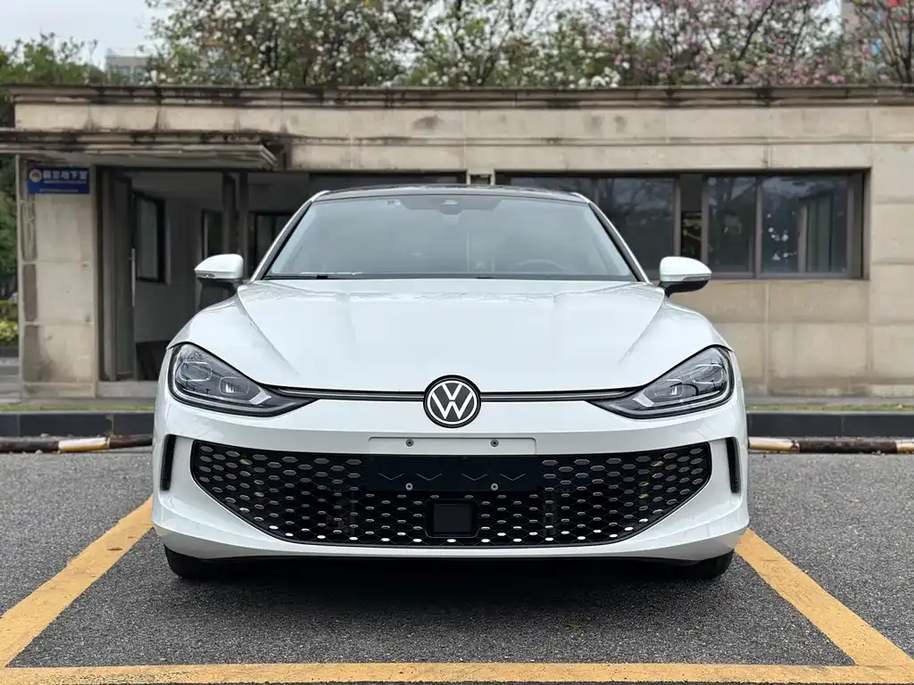 Volkswagen Lamando 2024 из CN, фото 3