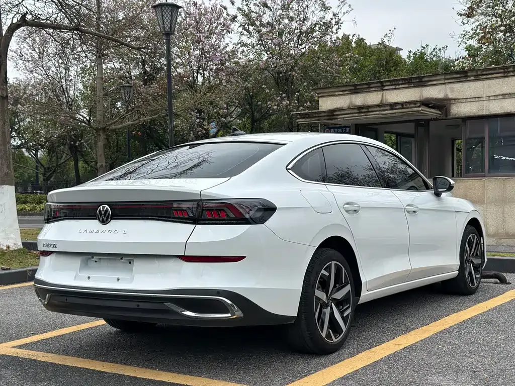 Volkswagen Lamando 2024 из CN, фото 7