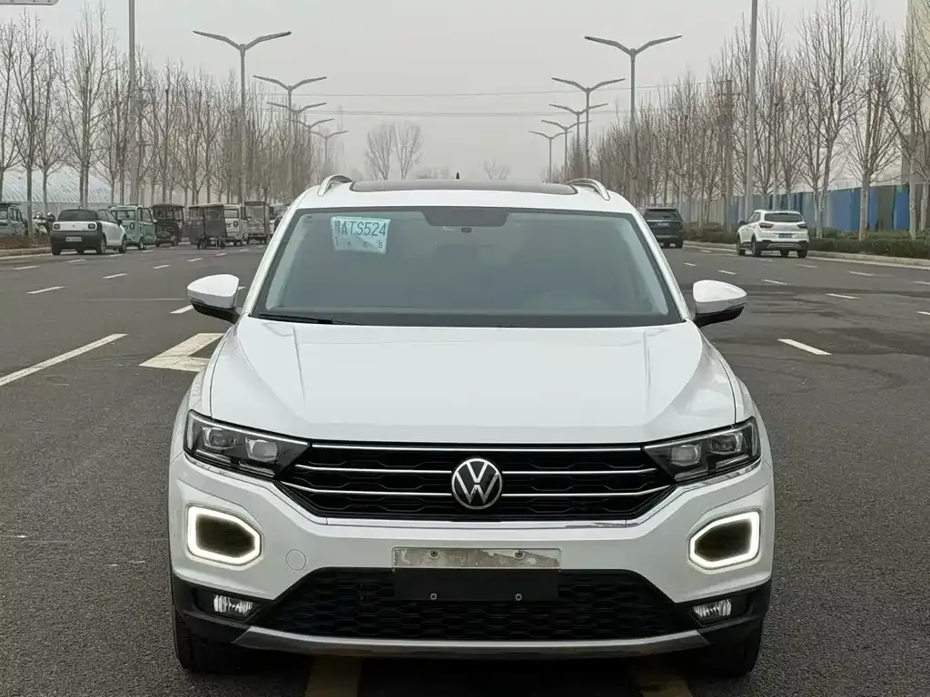 Volkswagen T-Roc — фото 9