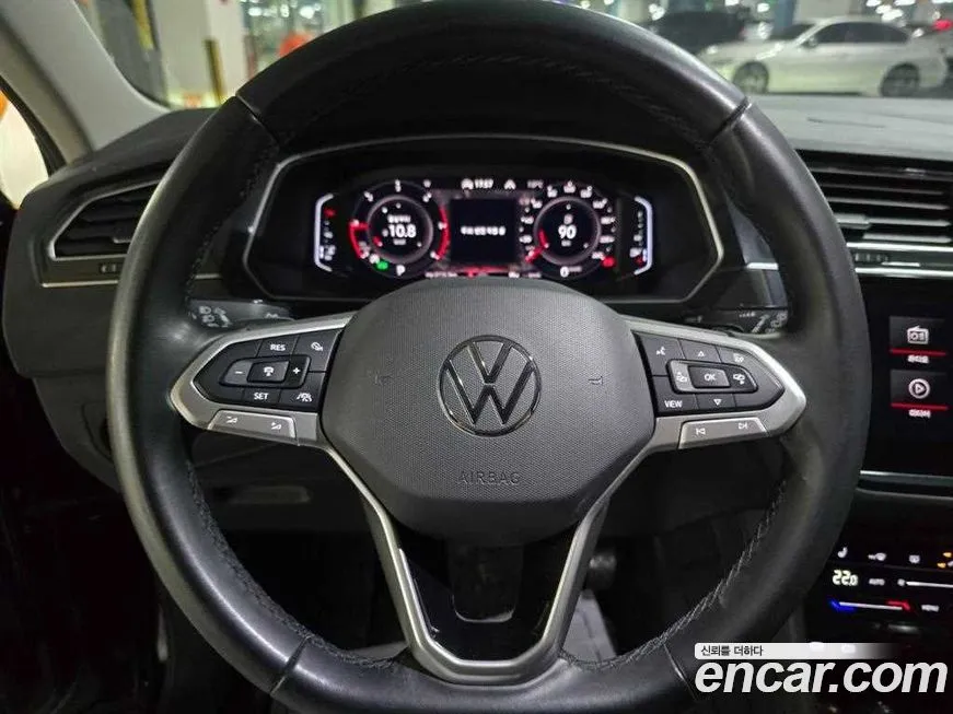 Volkswagen Tiguan — фото 3