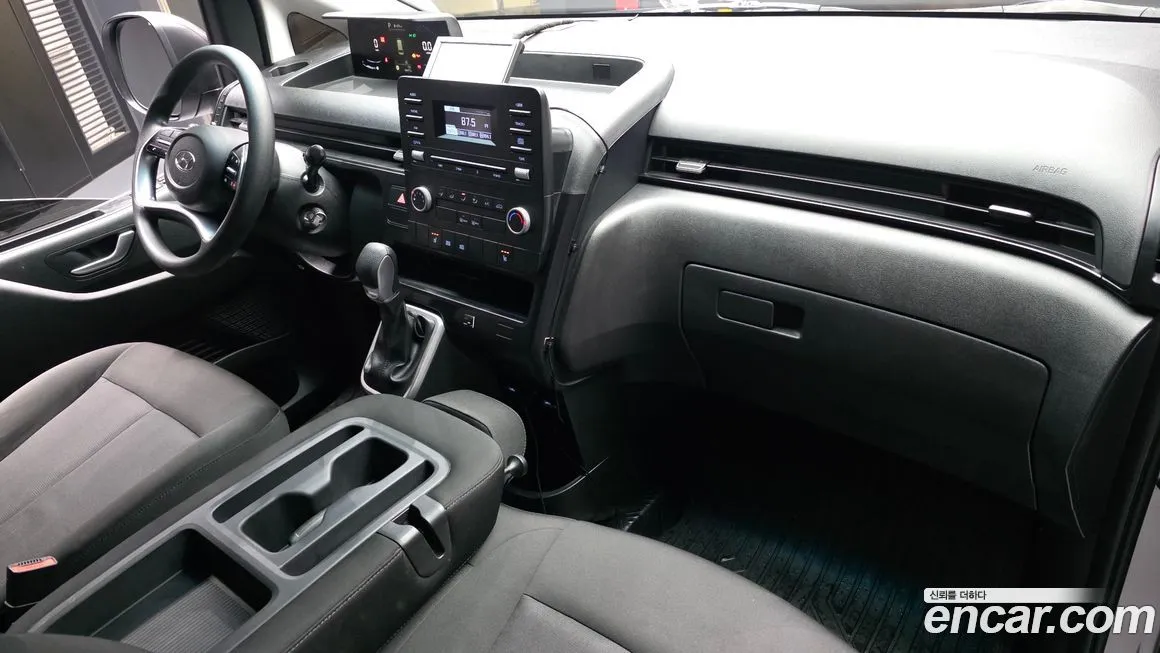 Hyundai Staria 2022 из KR, фото 8