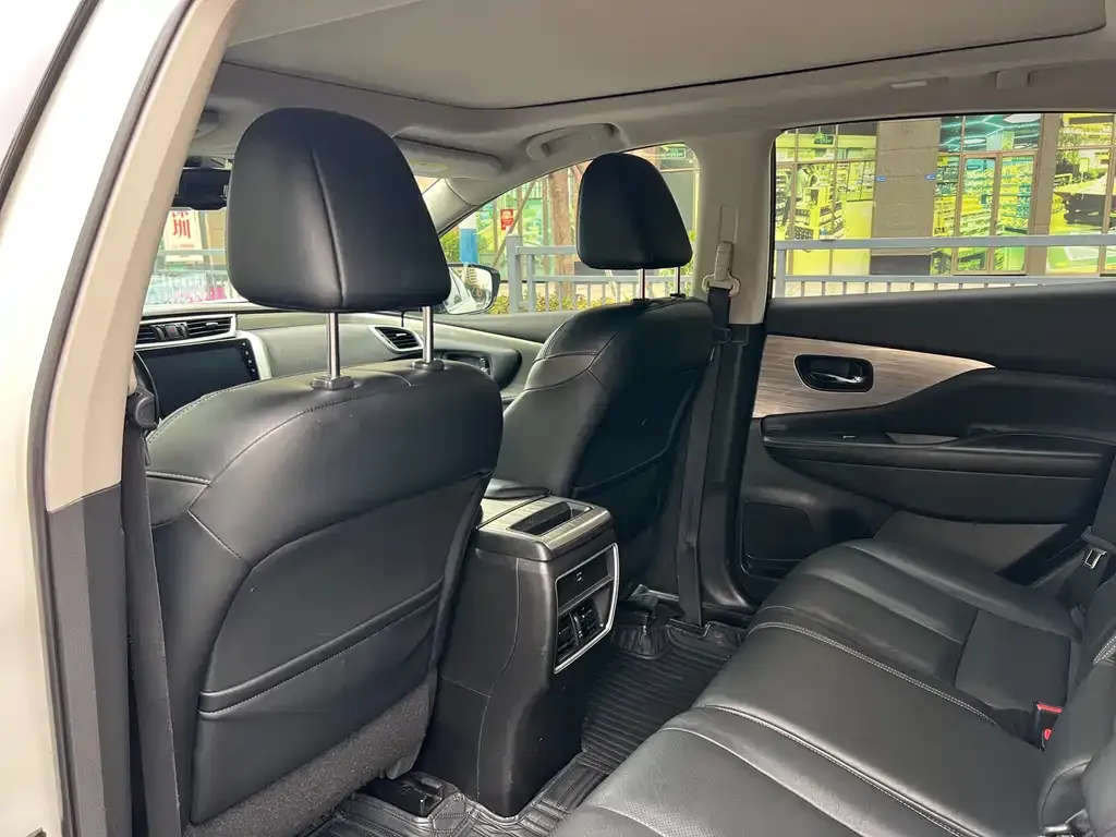 Nissan Murano 2021 из CN, фото 2