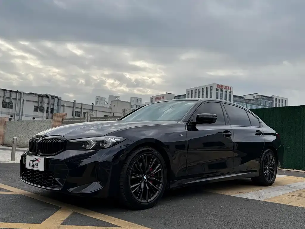 BMW 3 Series 2022 из CN, фото 1