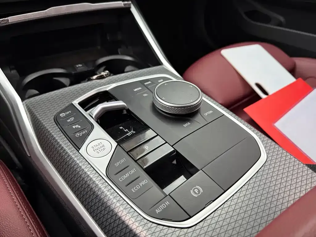 BMW 3 Series 2022 из CN, фото 4
