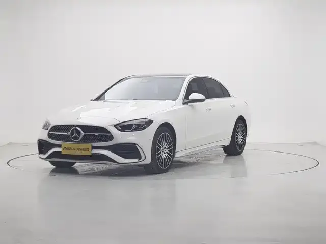 Mercedes-Benz C-Class — фото 1