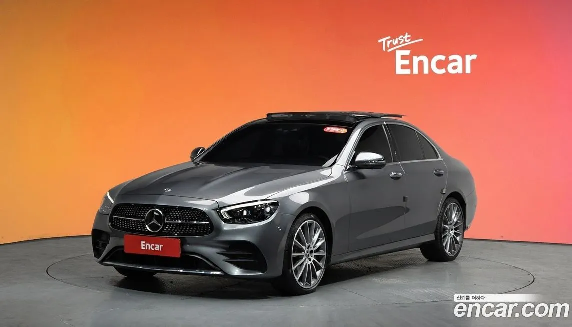 Mercedes-Benz E-Class — фото 1