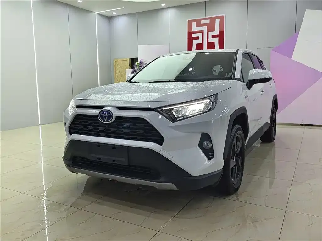 Toyota RAV4 2021 из CN, фото 1