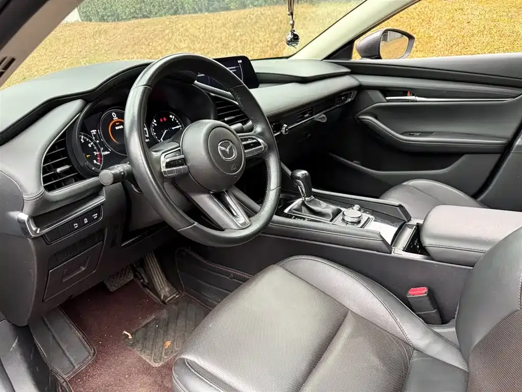 Mazda 3 Axela 2021 из CN, фото 3