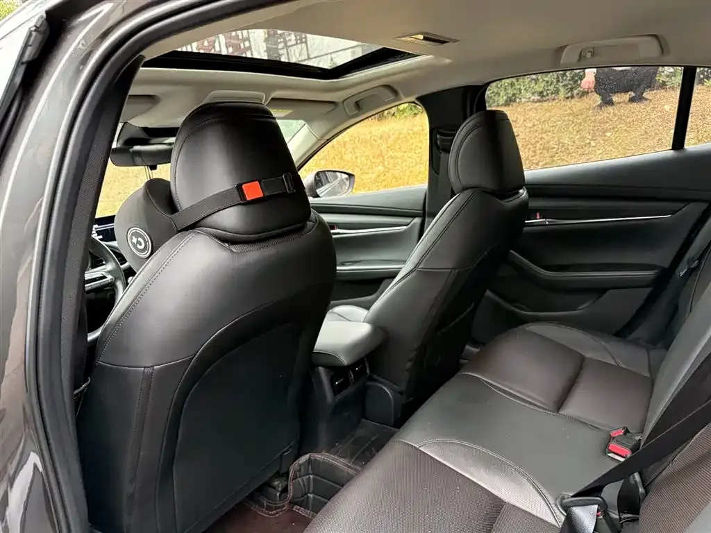 Mazda 3 Axela 2021 из CN, фото 4