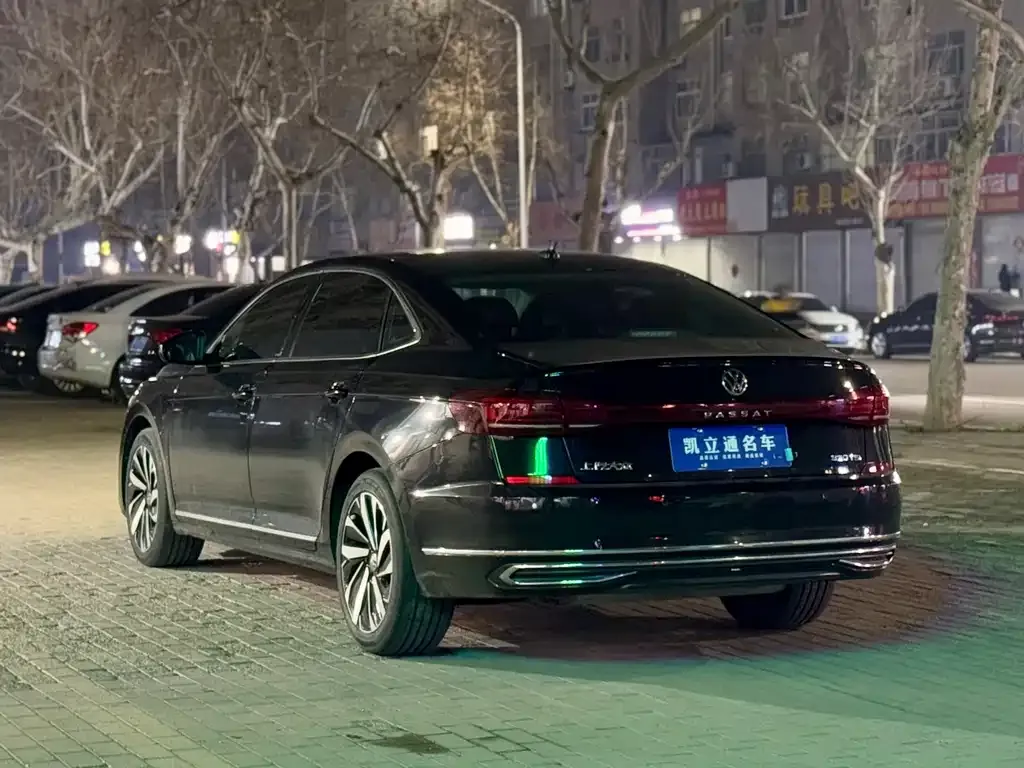 Volkswagen Passat — фото 8