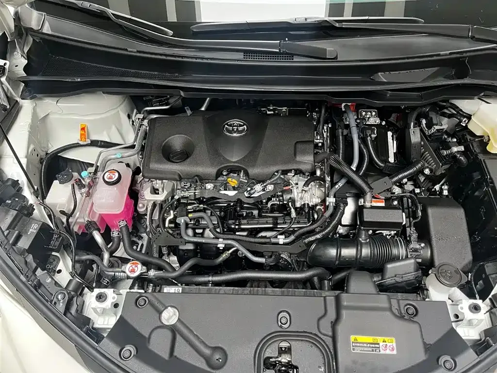 Toyota Granvia — фото 10