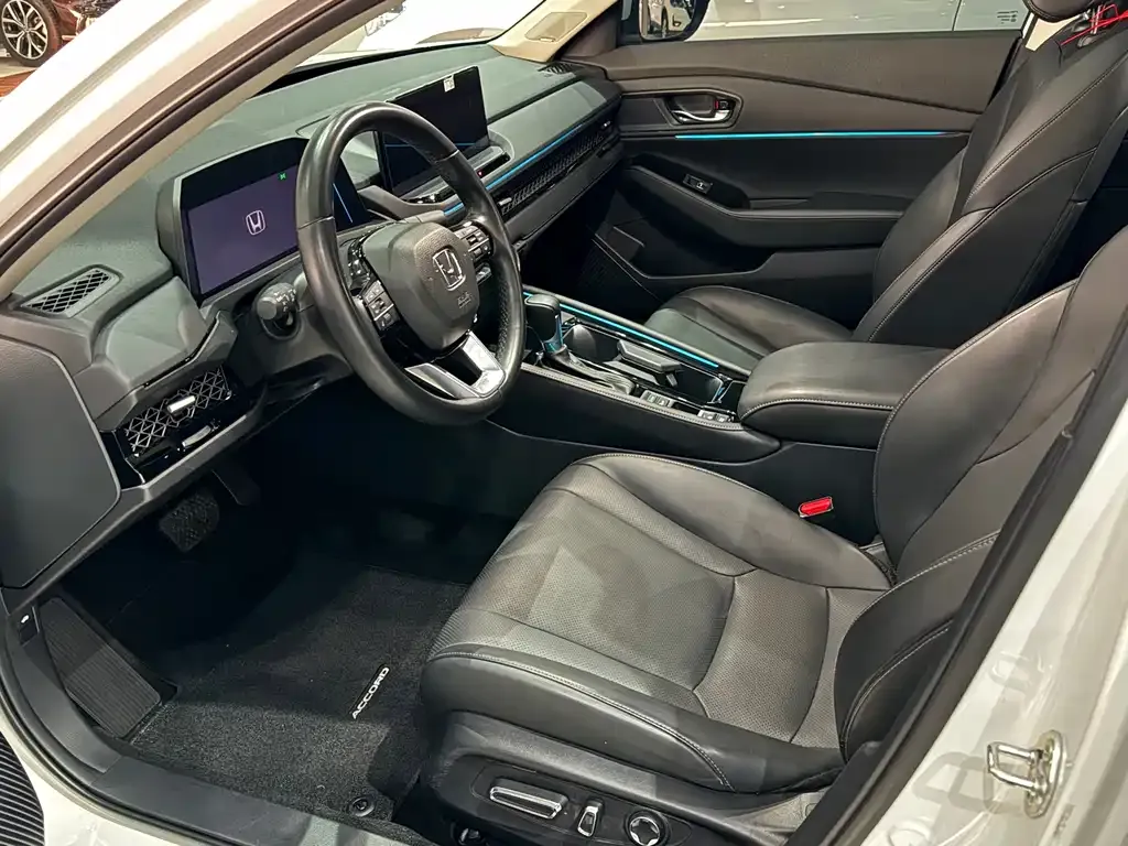 Honda Accord — фото 7