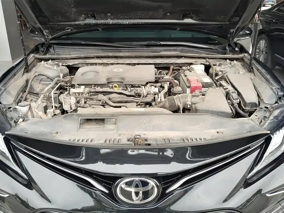 Toyota Camry — фото 10