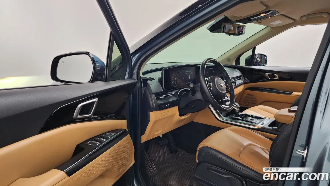 Kia Carnival — фото 10