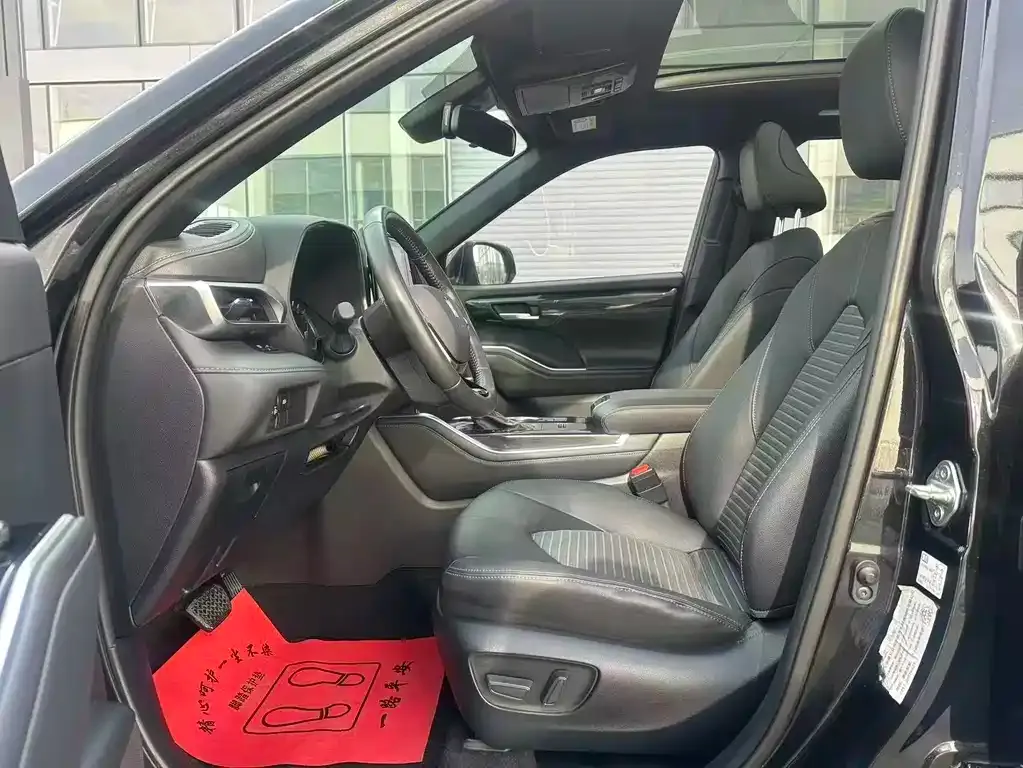 Toyota Crown Kluger 2023 из CN, фото 9