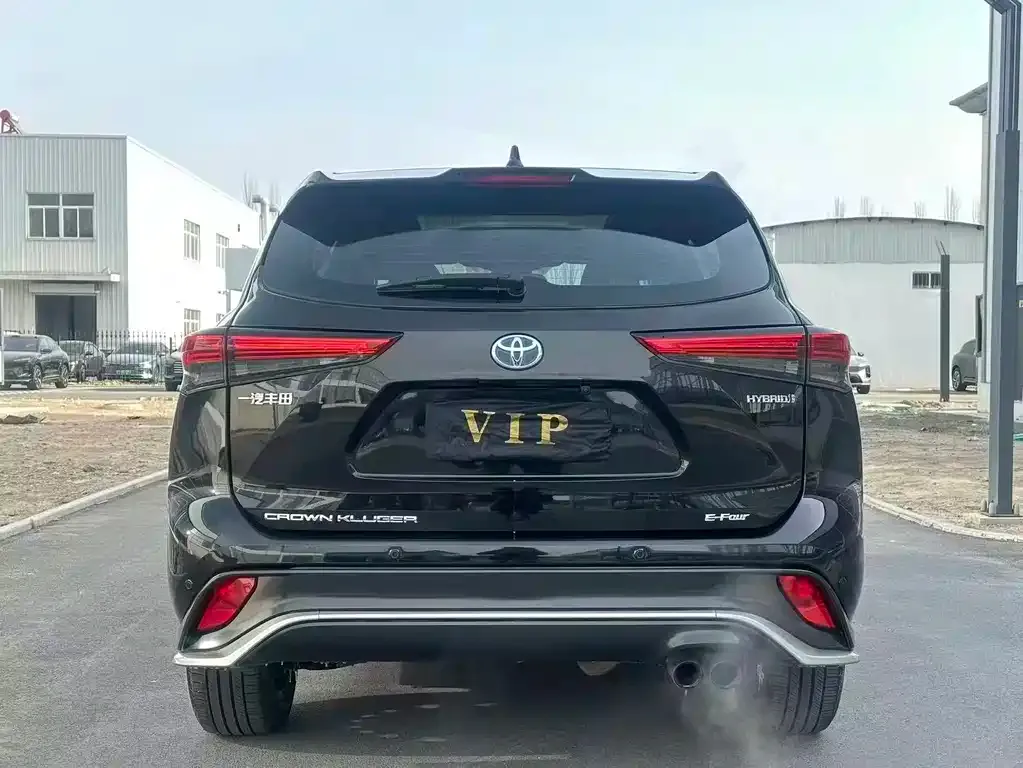 Toyota Crown Kluger 2023 из CN, фото 6