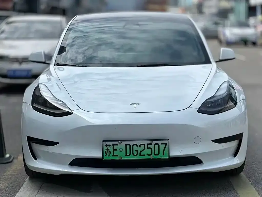 Tesla Model 3 — фото 6