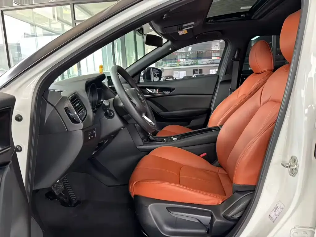 Mazda CX-4 2023 из CN, фото 10