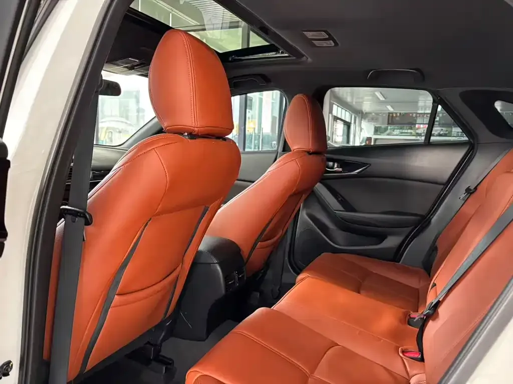 Mazda CX-4 2023 из CN, фото 3