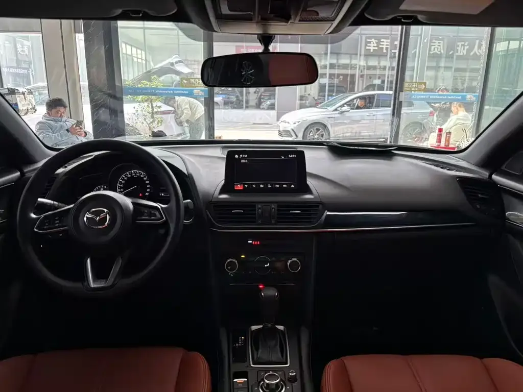 Mazda CX-4 2023 из CN, фото 8