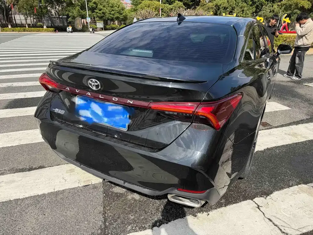 Toyota Avalon 2023 из CN, фото 7