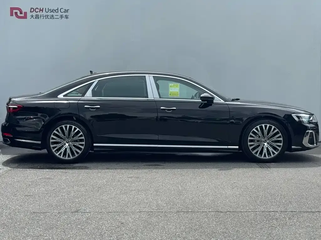 Audi A8 — фото 6