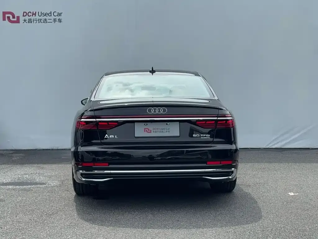 Audi A8 — фото 2