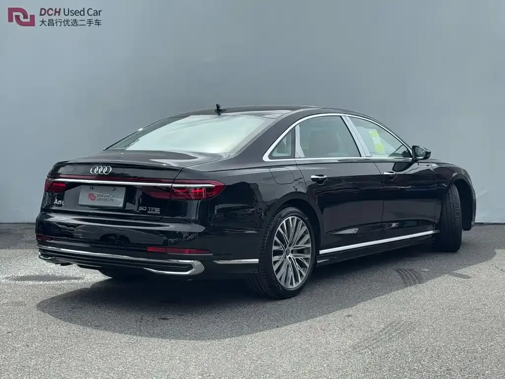 Audi A8 — фото 3