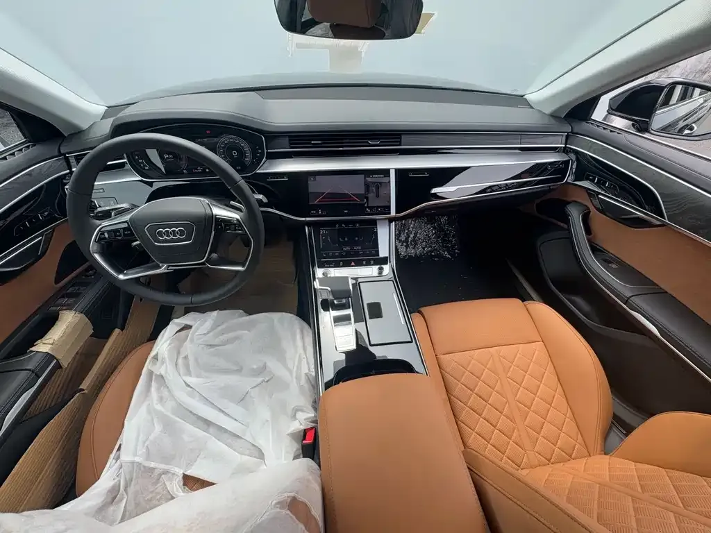 Audi A8 — фото 4