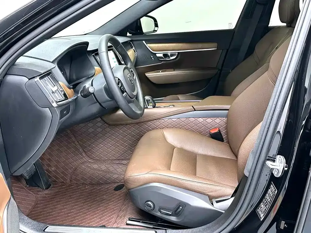 Volvo S90 — фото 10