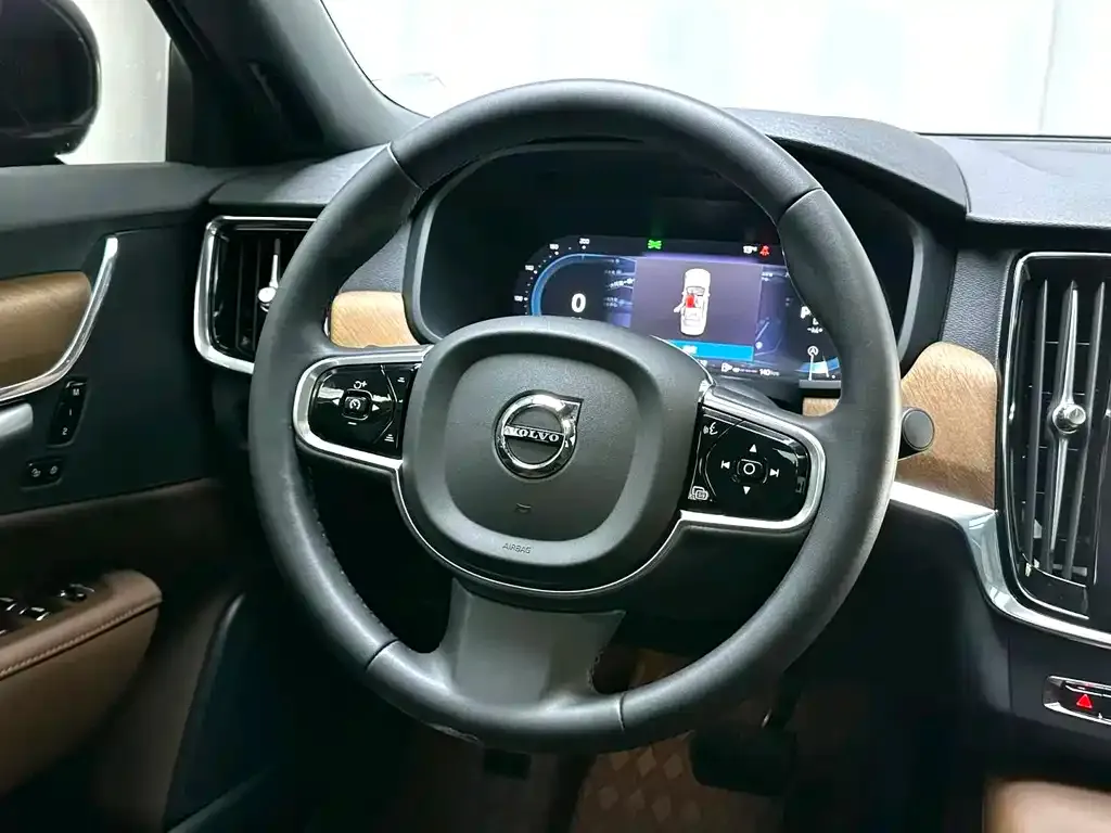 Volvo S90 — фото 5