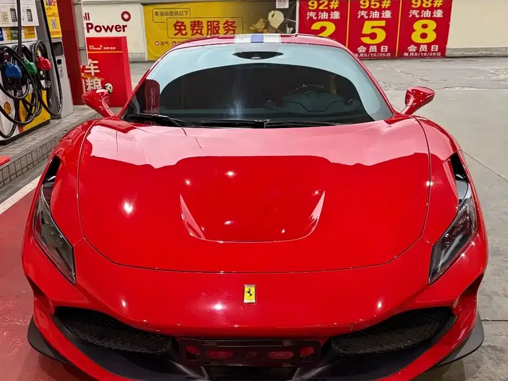 Ferrari F8 — фото 10