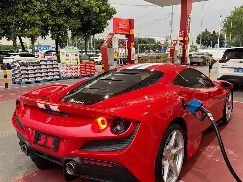 Ferrari F8 — фото 7