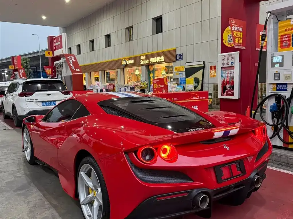 Ferrari F8 — фото 5
