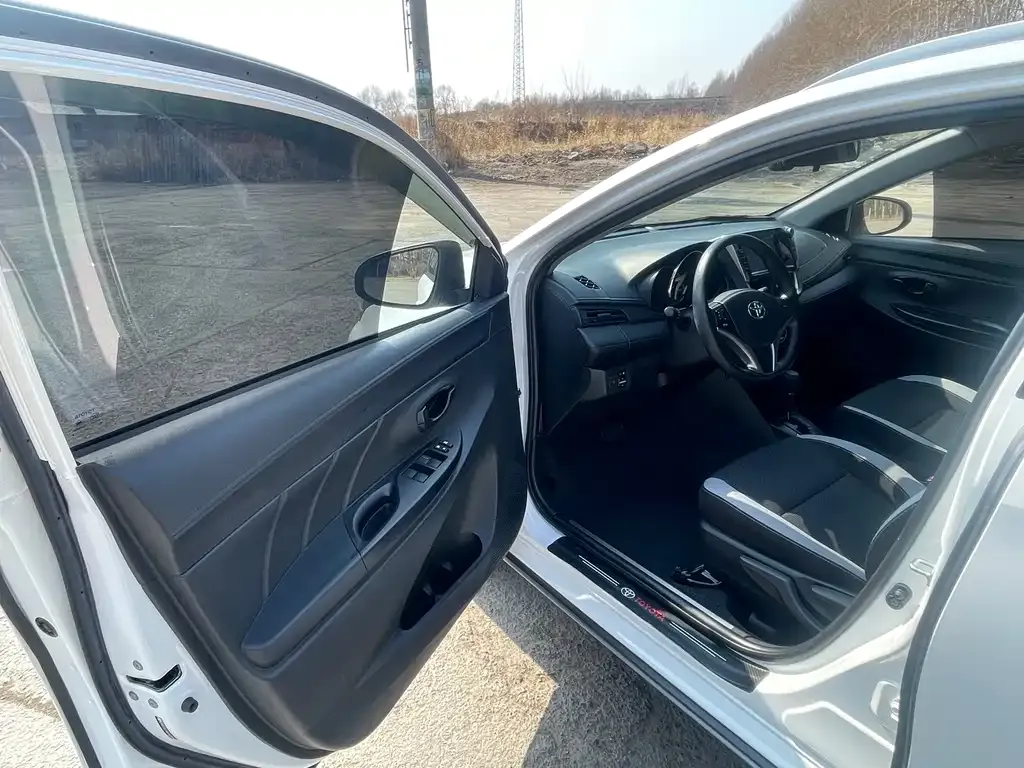 Toyota Yaris L 2022 из CN, фото 2