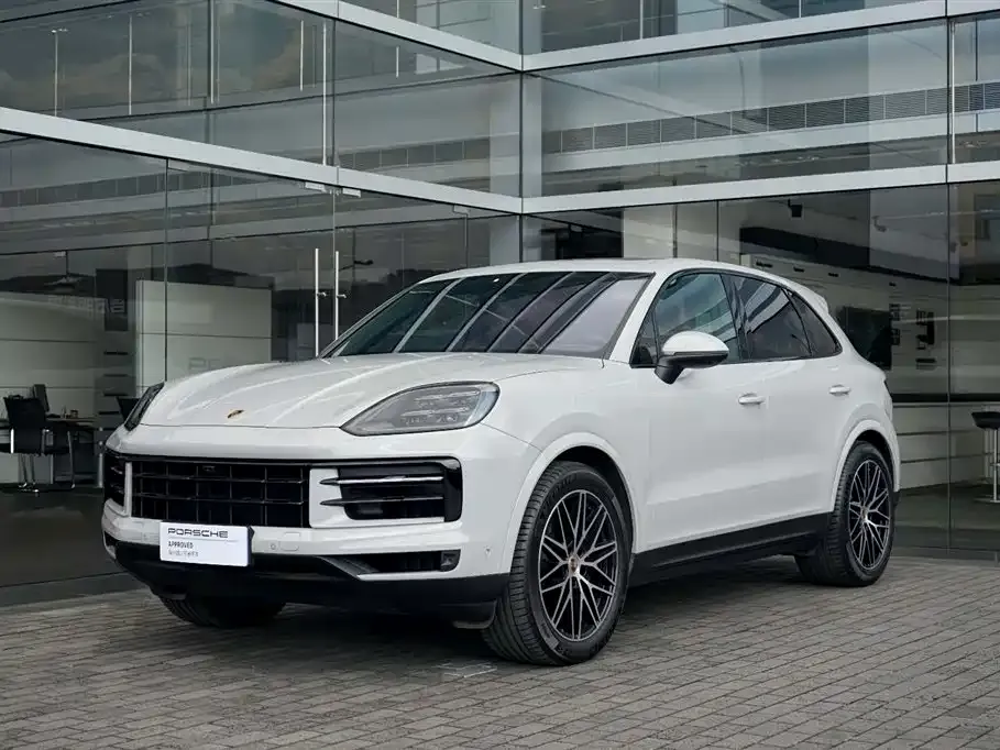Porsche Cayenne — фото 1