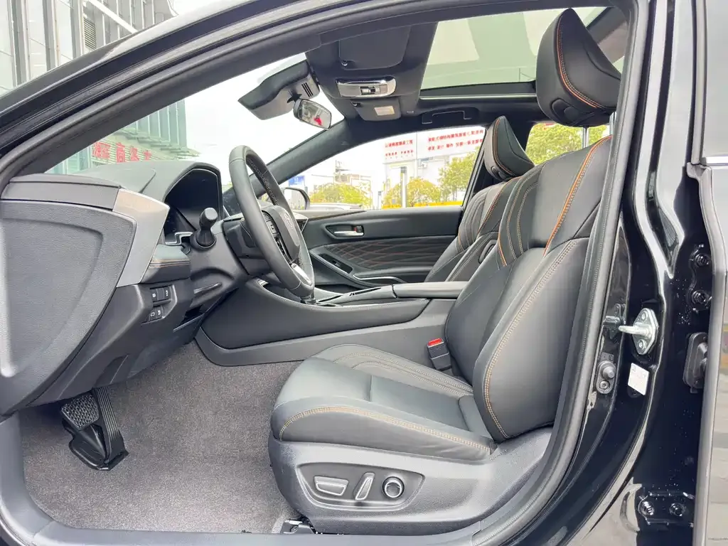 Toyota Avalon 2025 из CN, фото 2