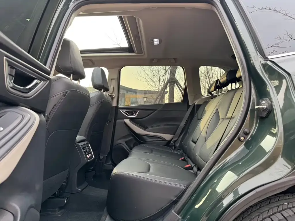 Subaru Forester 2023 из CN, фото 2