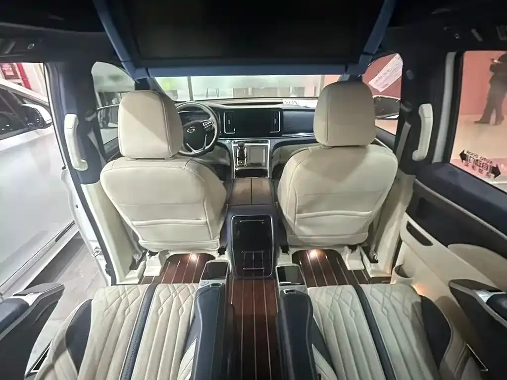 GAC Motor Trumpchi M8 — фото 9