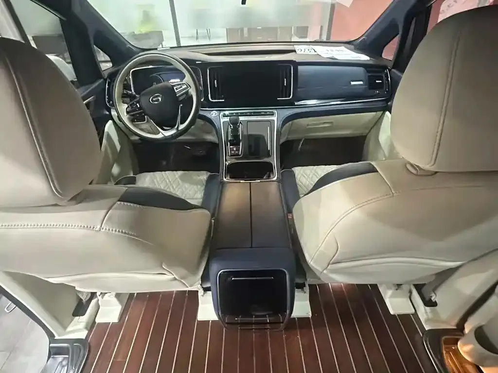 GAC Motor Trumpchi M8 — фото 10