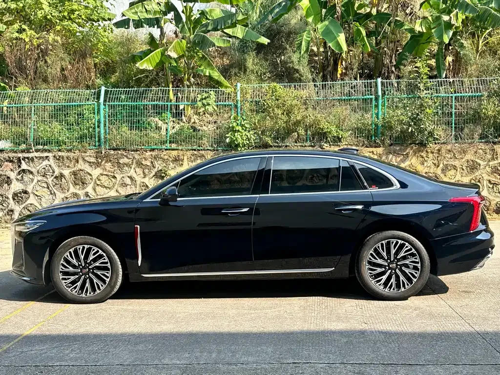 Hongqi H5 — фото 9