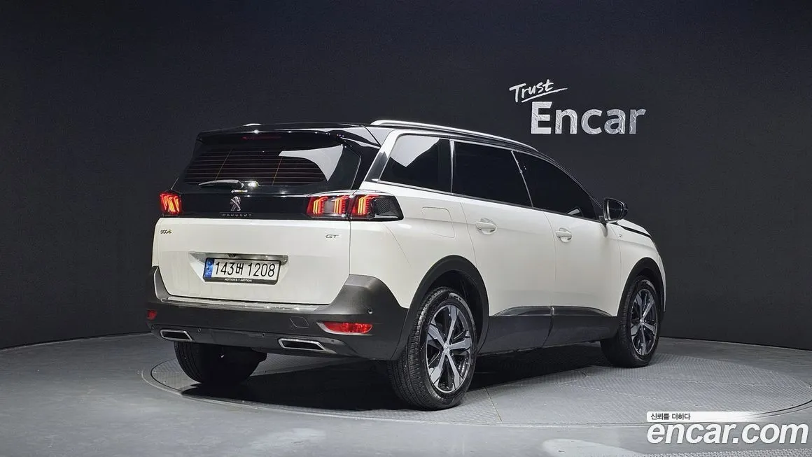 Peugeot 5008 2022 из KR, фото 5