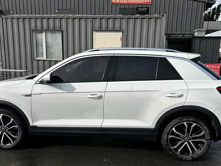 Volkswagen T-Roc — фото 4