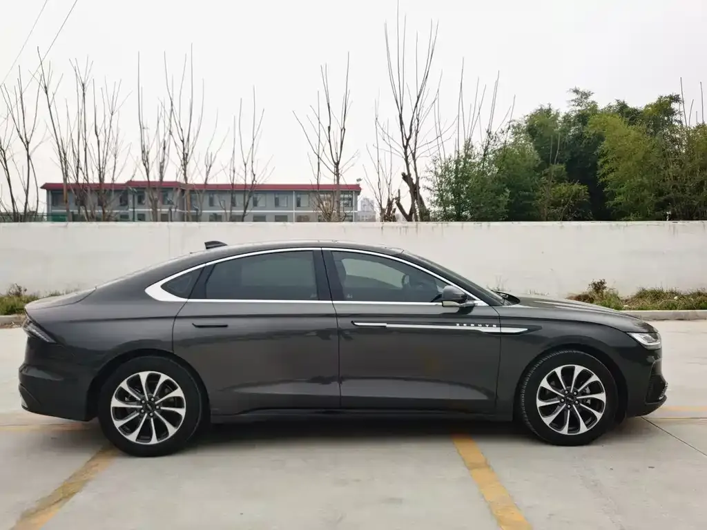 Lincoln Z 2022 из CN, фото 3