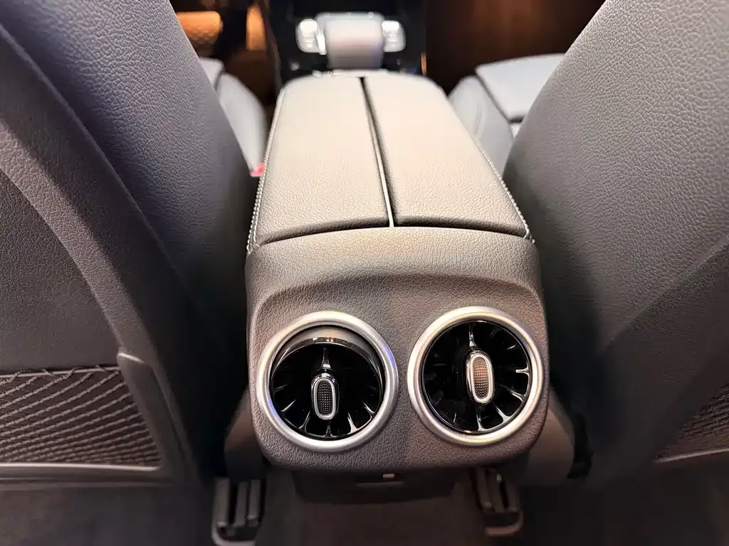Mercedes-Benz A-Class — фото 10