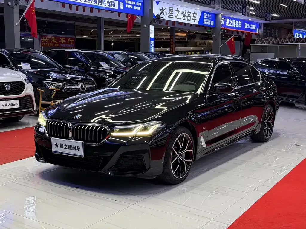 BMW 5 Series — фото 1